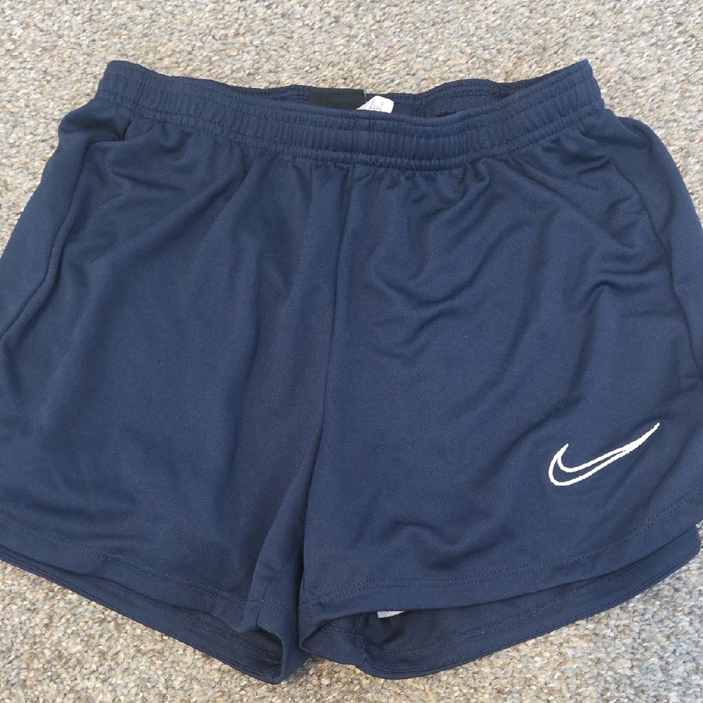Nike Shorts Set - Black, Navy, and White - Picture 5 of 10